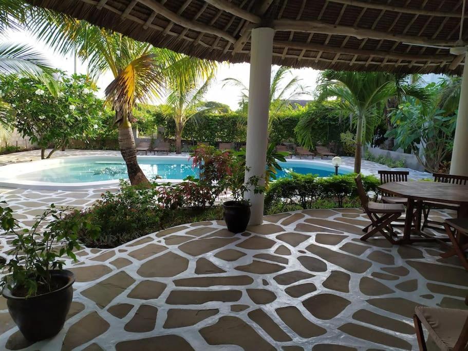 Twiga House Resort Piscina ☆☆☆☆☆ Pearl Beach Watamu Εξωτερικό φωτογραφία