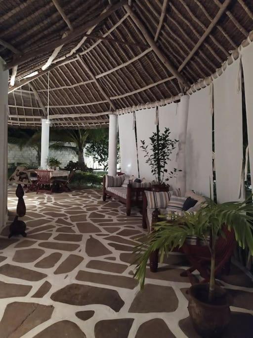 Twiga House Resort Piscina ☆☆☆☆☆ Pearl Beach Watamu Εξωτερικό φωτογραφία