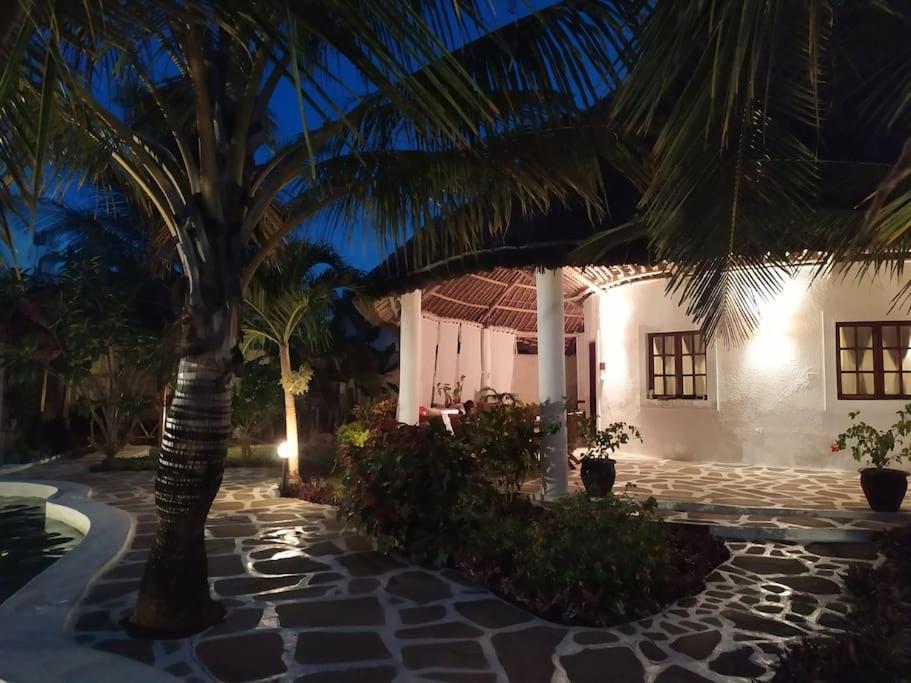 Twiga House Resort Piscina ☆☆☆☆☆ Pearl Beach Watamu Εξωτερικό φωτογραφία